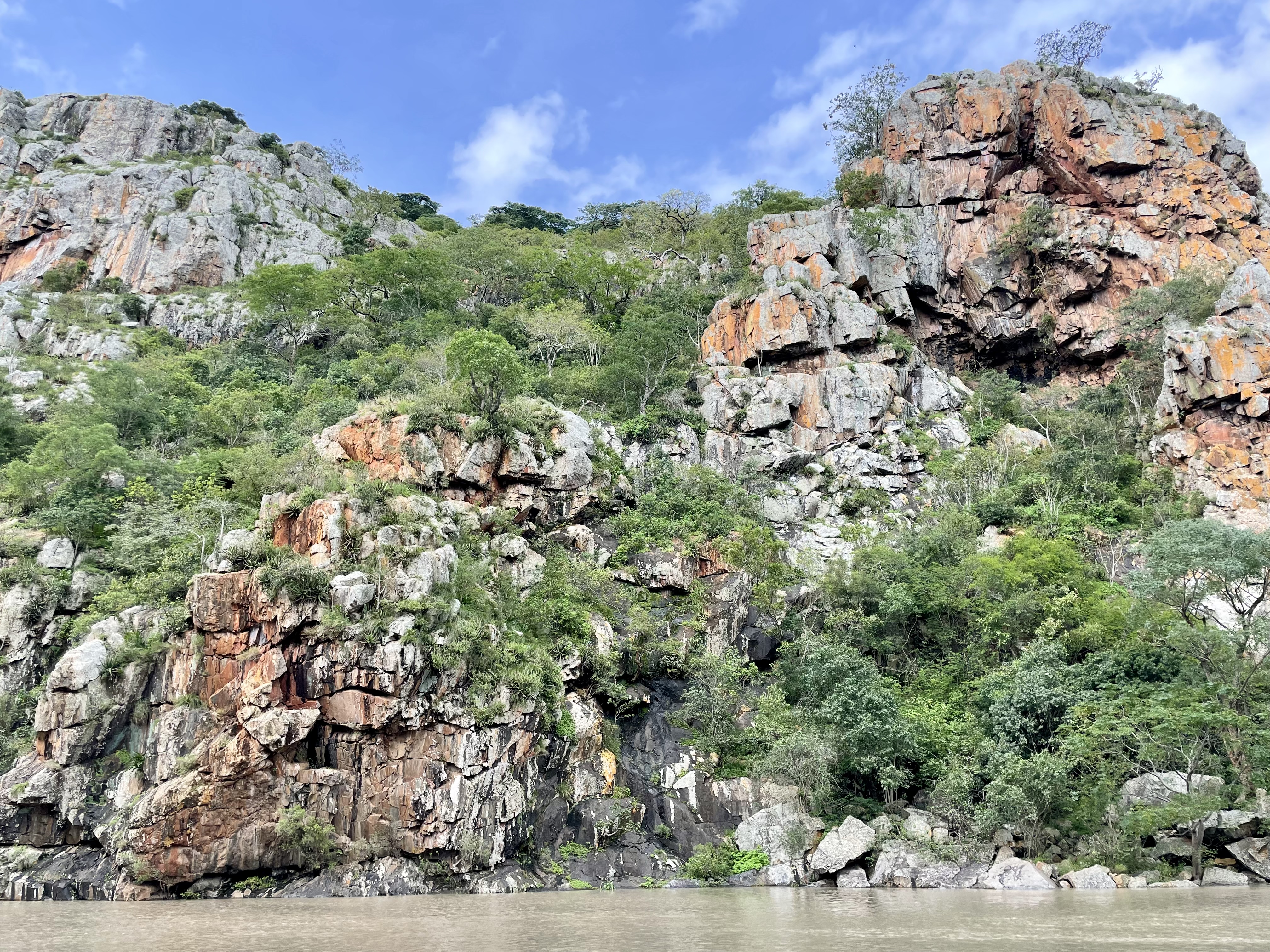 Rocky gorge cliffs near Popoteke